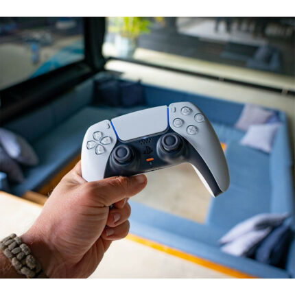 کنسول بازی سونی مدل Playstation 5 ظرفیت 825 گیگابایت به همراه کارت اشتراک طلایی نصب بازی